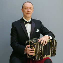 Alex Roitman and bandoneon